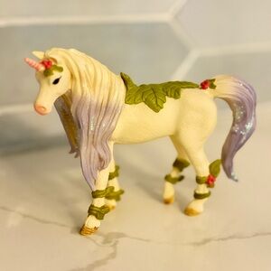 Schleich Blossom White Unicorn Horse 2017 Fantasy Figure Glitter Fairy No Horn